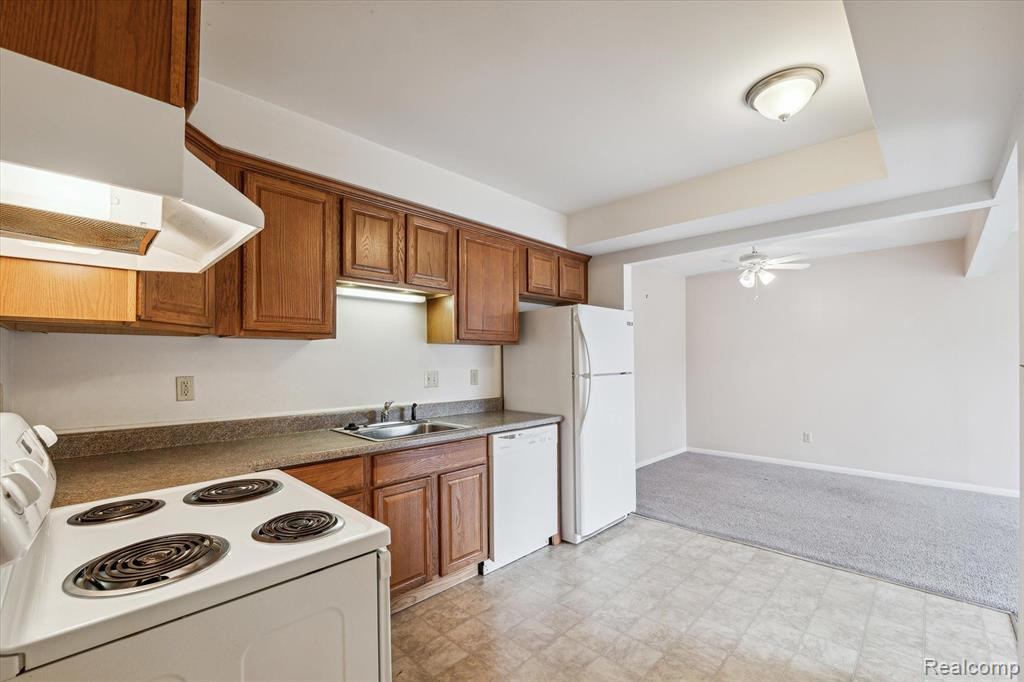 29864 City Center Drive, 4, Warren, MI 48093 — Photo 15