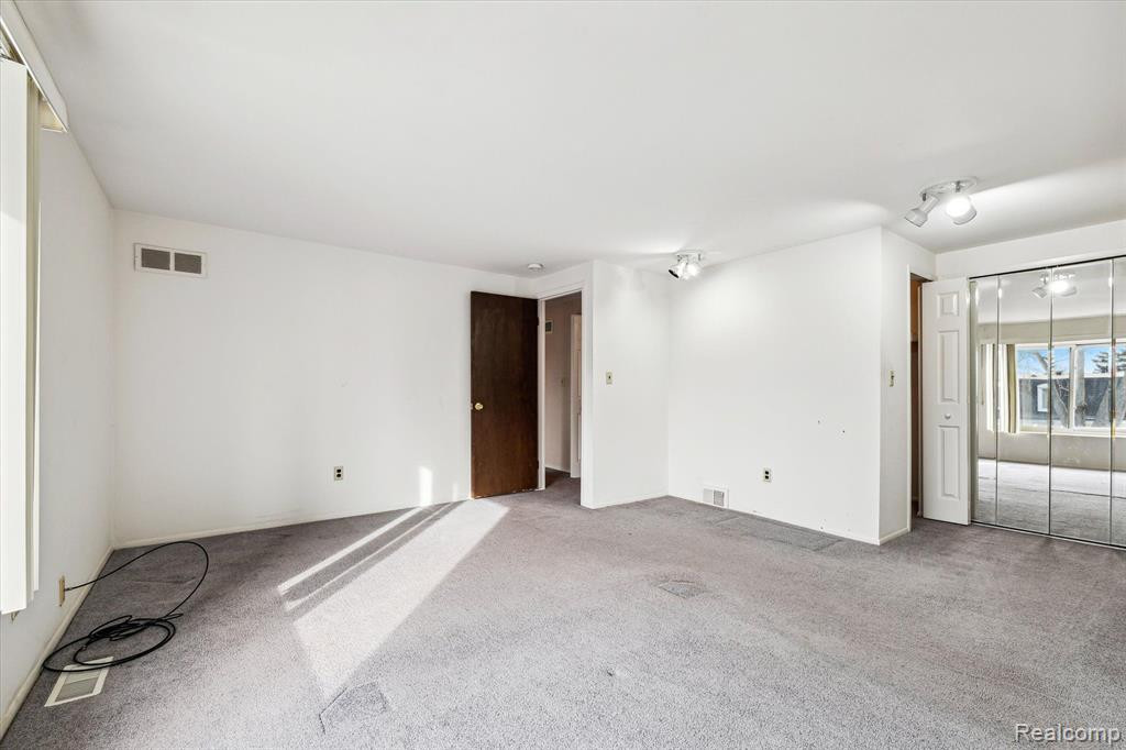 29864 City Center Drive, 4, Warren, MI 48093 — Photo 21