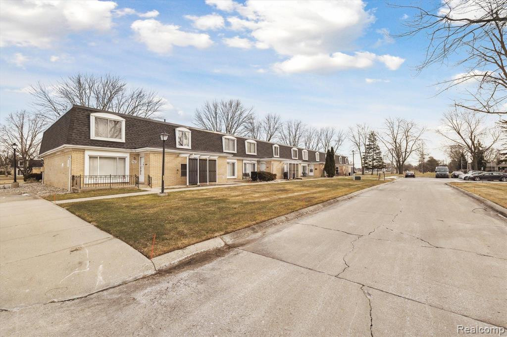 29864 City Center Drive, 4, Warren, MI 48093 — Photo 28