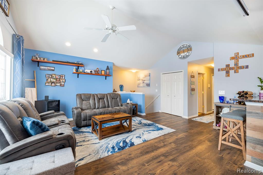 16899 DOVER Drive, Northville, MI 48168 — Photo 3