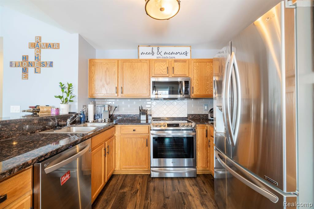 16899 DOVER Drive, Northville, MI 48168 — Photo 14