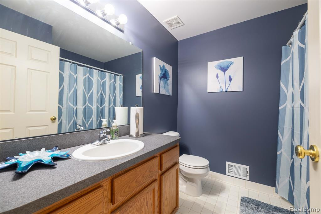 16899 DOVER Drive, Northville, MI 48168 — Photo 24