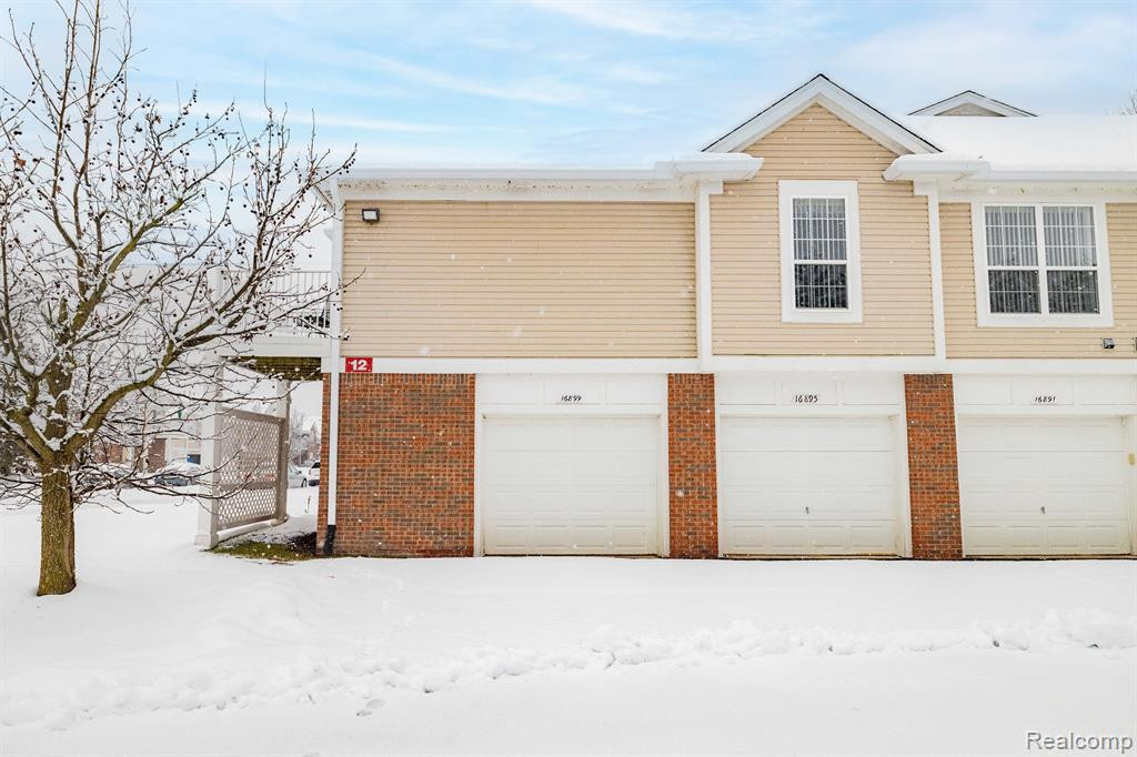 16899 DOVER Drive, Northville, MI 48168 — Photo 27