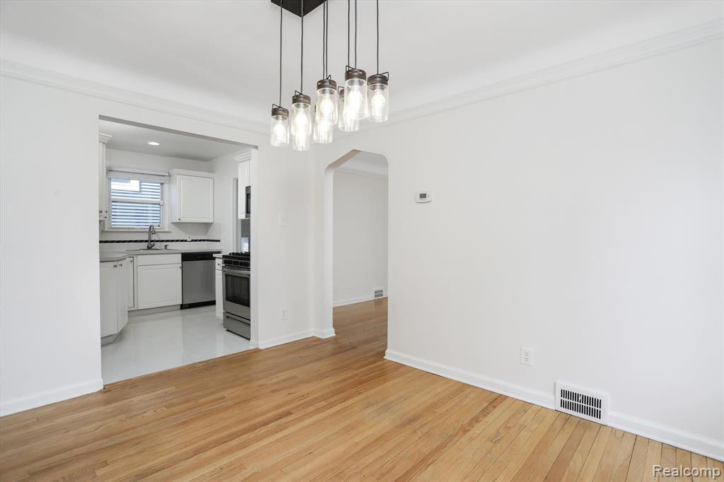 710 E 2ND Street, Royal Oak, MI 48067 — Photo 8
