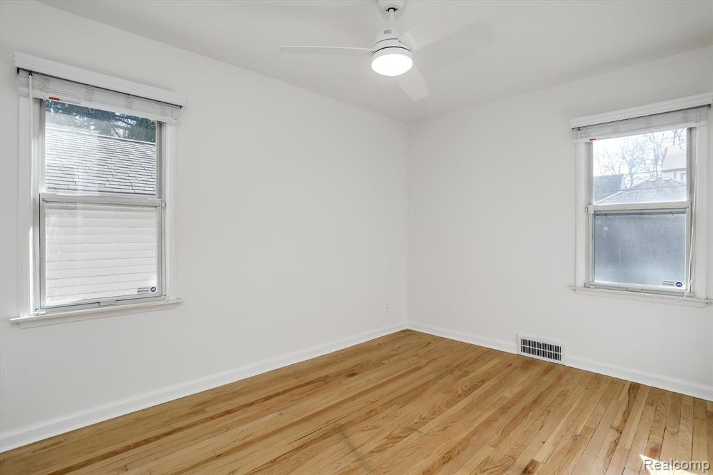 710 E 2ND Street, Royal Oak, MI 48067 — Photo 12