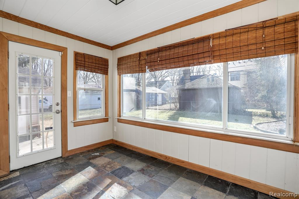 710 E 2ND Street, Royal Oak, MI 48067 — Photo 14
