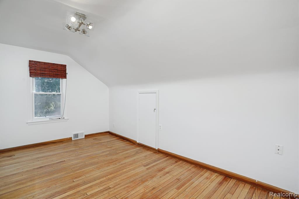 710 E 2ND Street, Royal Oak, MI 48067 — Photo 19