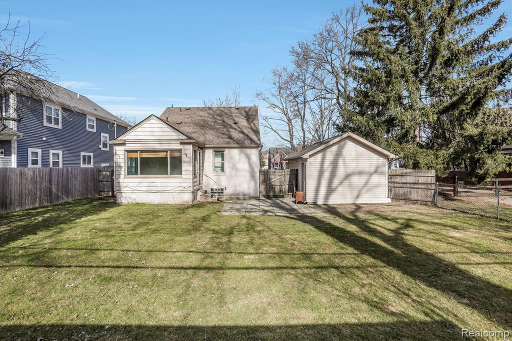 710 E 2ND Street, Royal Oak, MI 48067 — Photo 26