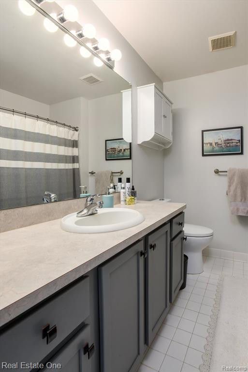 623 VILLAGE Lane, Milford, MI 48381 — Photo 30