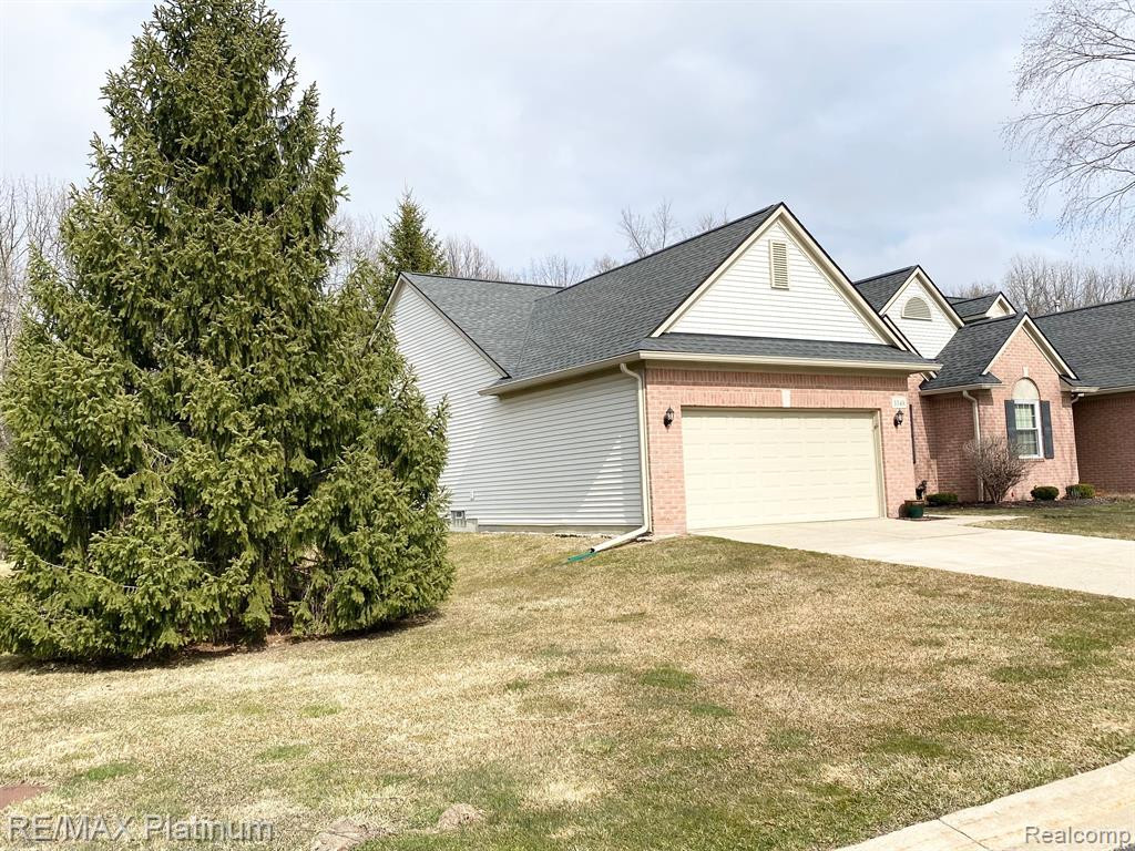 3349 Dewdrop Lane, Howell, MI 48843 — Photo 2