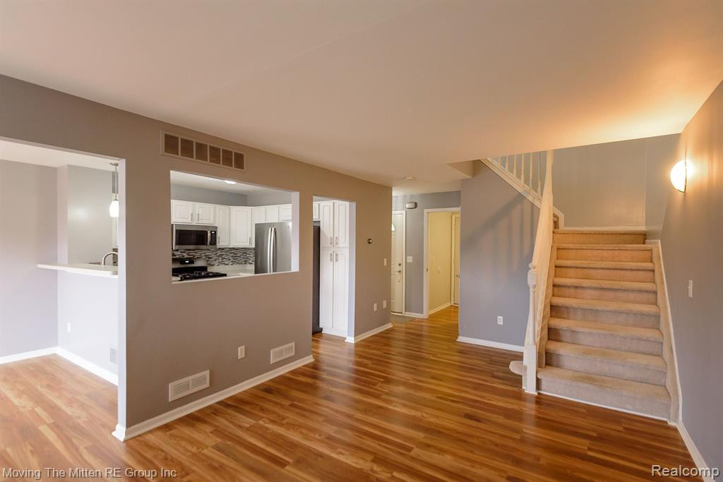 8711 VINE Street, Van Buren, MI 48111 — Photo 3