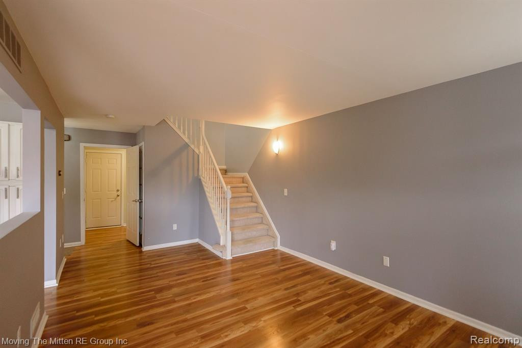 8711 VINE Street, Van Buren, MI 48111 — Photo 4