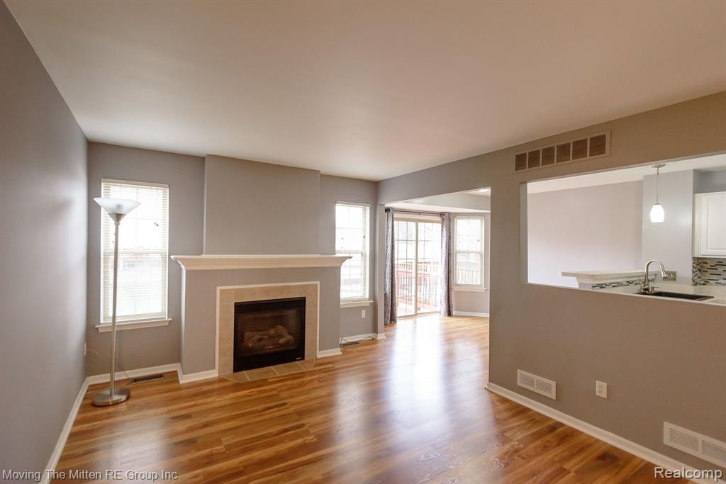 8711 VINE Street, Van Buren, MI 48111 — Photo 6