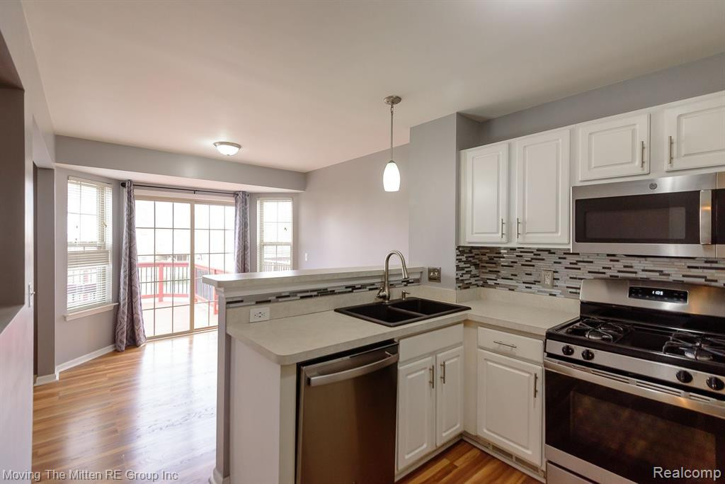 8711 VINE Street, Van Buren, MI 48111 — Photo 10