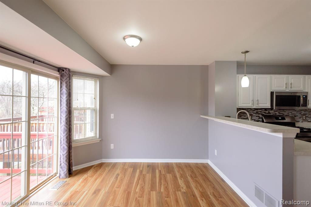 8711 VINE Street, Van Buren, MI 48111 — Photo 11