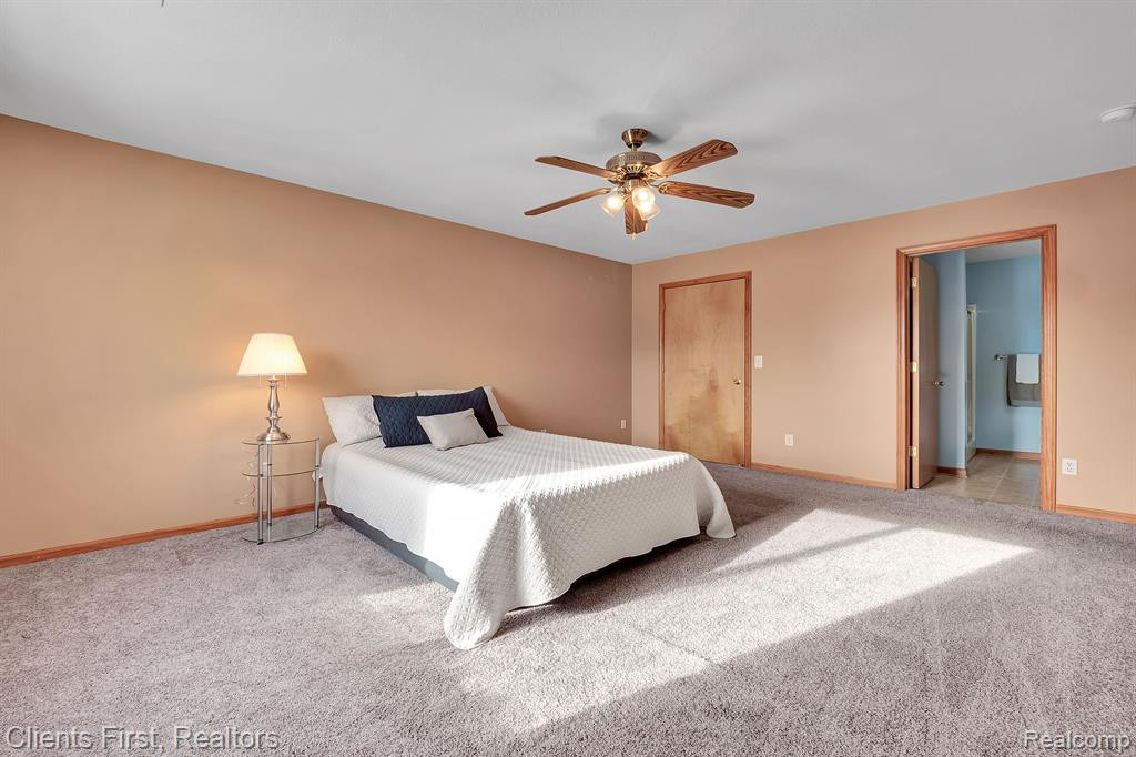 402 MARIGOLD Circle, 88, Westland, MI — Photo 16