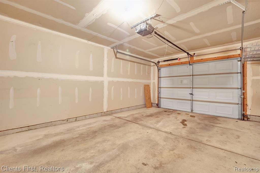 402 MARIGOLD Circle, 88, Westland, MI — Photo 30