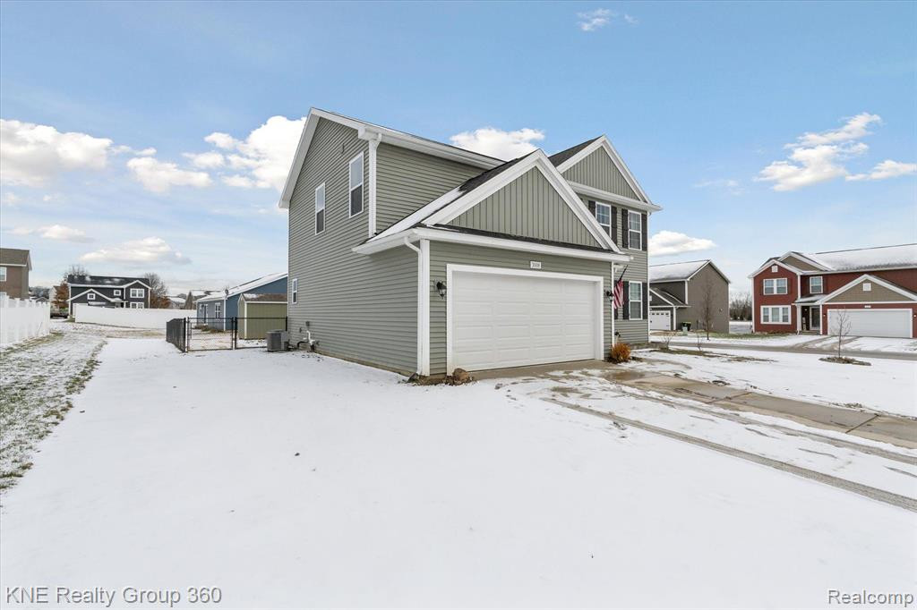 3008 IVY WOOD Circle, Howell, MI 48855 — Photo 2