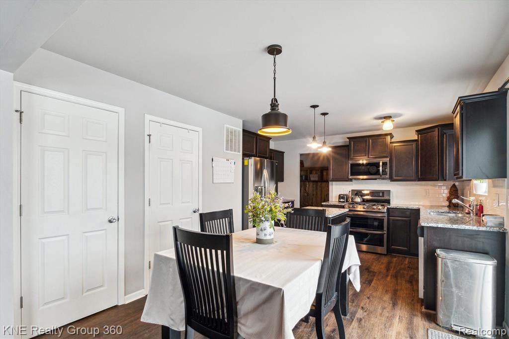 3008 IVY WOOD Circle, Howell, MI 48855 — Photo 10