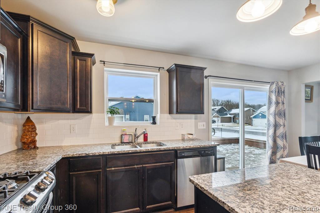 3008 IVY WOOD Circle, Howell, MI 48855 — Photo 13