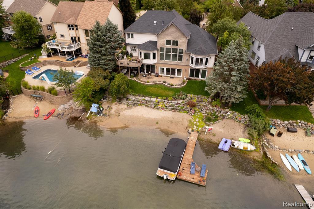 550 BAY POINTE Drive, Oxford, MI 48371 — Photo 6