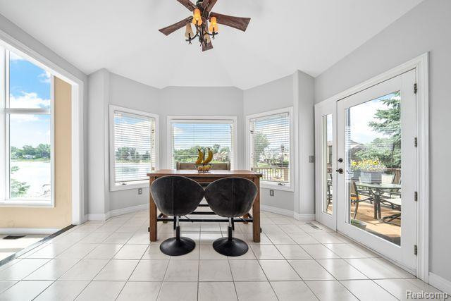 550 BAY POINTE Drive, Oxford, MI 48371 — Photo 16