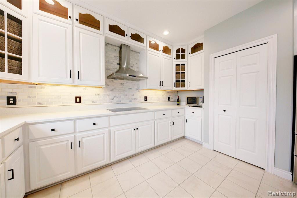 550 BAY POINTE Drive, Oxford, MI 48371 — Photo 20