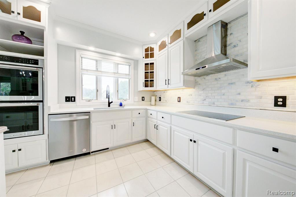 550 BAY POINTE Drive, Oxford, MI 48371 — Photo 21