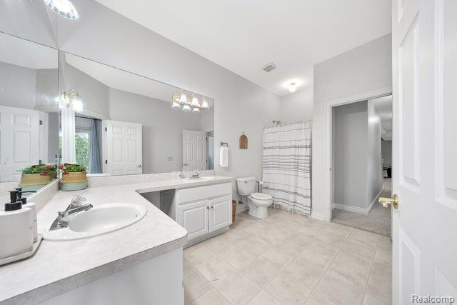 550 BAY POINTE Drive, Oxford, MI 48371 — Photo 52