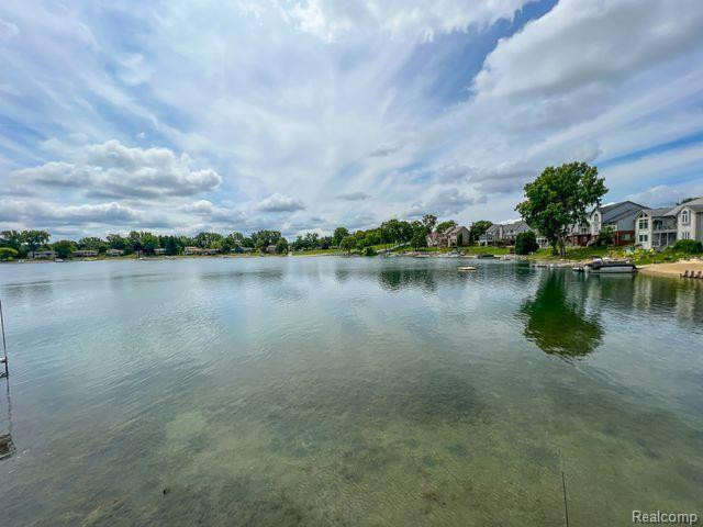 550 BAY POINTE Drive, Oxford, MI 48371 — Photo 55