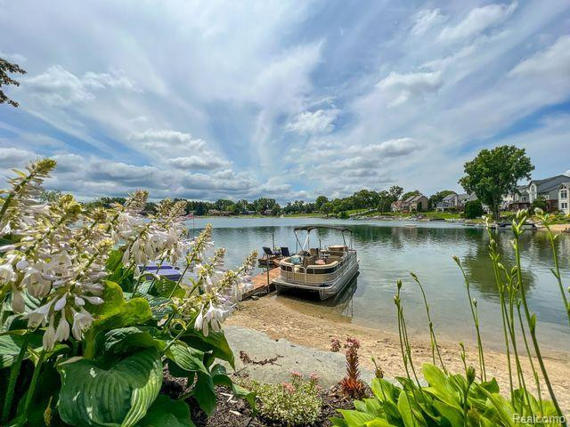 550 BAY POINTE Drive, Oxford, MI 48371 — Photo 67