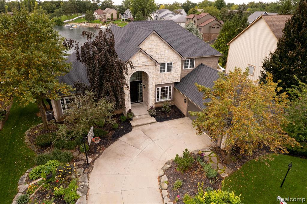 550 BAY POINTE Drive, Oxford, MI 48371 — Photo 73