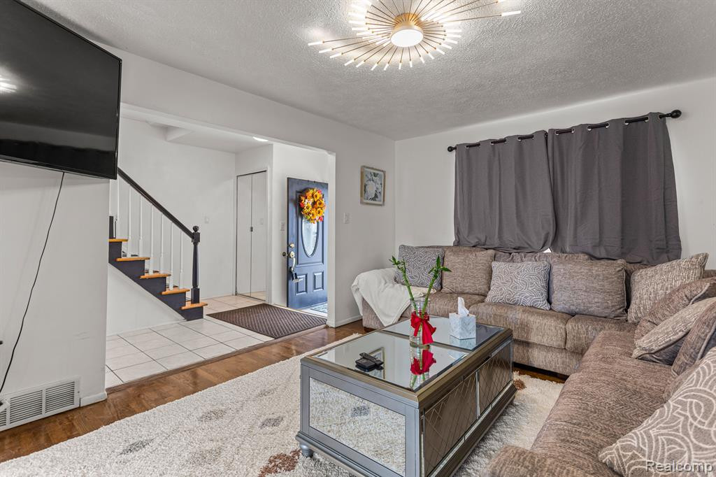4604 PALMER Street, Dearborn, MI 48126 — Photo 6