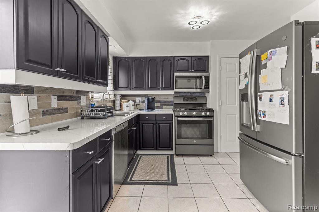 4604 PALMER Street, Dearborn, MI 48126 — Photo 8