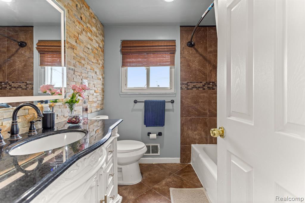 4604 PALMER Street, Dearborn, MI 48126 — Photo 13