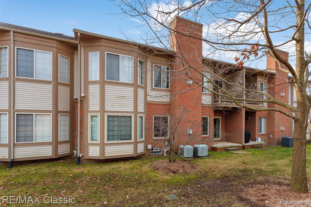 42696 Gateway Drive, Plymouth, MI 48170 — Photo 2