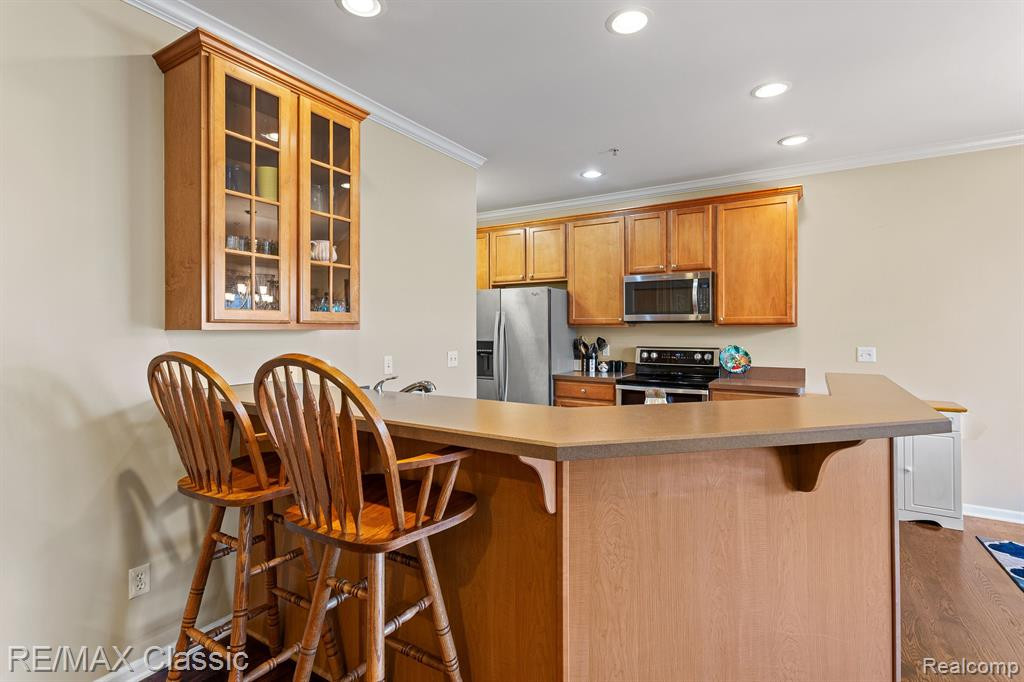 42696 Gateway Drive, Plymouth, MI 48170 — Photo 11