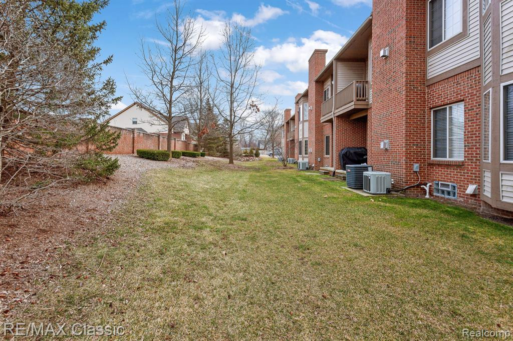 42696 Gateway Drive, Plymouth, MI 48170 — Photo 30