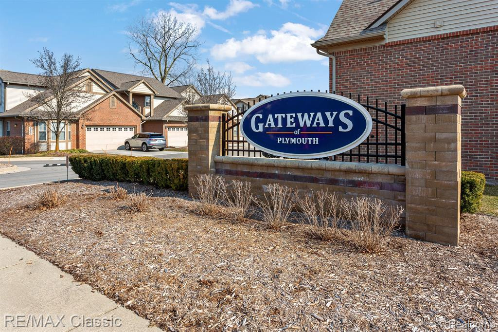 42696 Gateway Drive, Plymouth, MI 48170 — Photo 33
