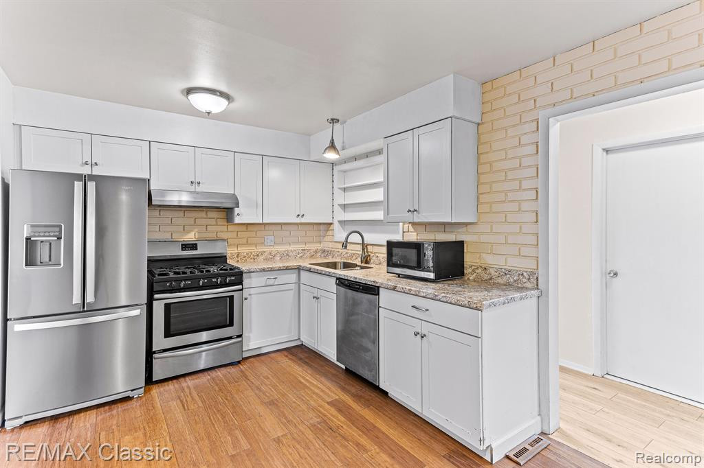 9812 Barkley Street, Belleville, MI 48111 — Photo 9