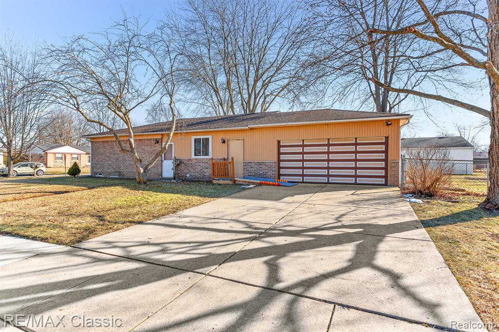 9812 Barkley Street, Belleville, MI 48111 — Photo 29
