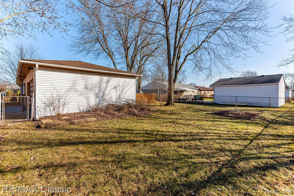 9812 Barkley Street, Belleville, MI 48111 — Photo 30