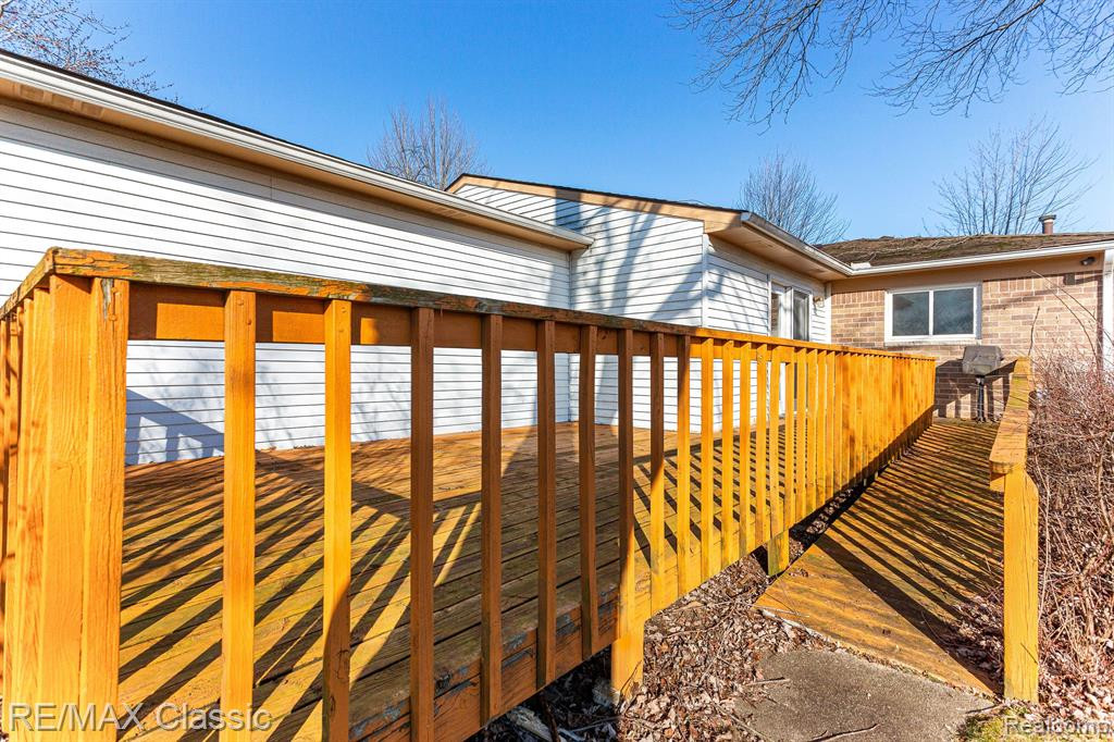9812 Barkley Street, Belleville, MI 48111 — Photo 37