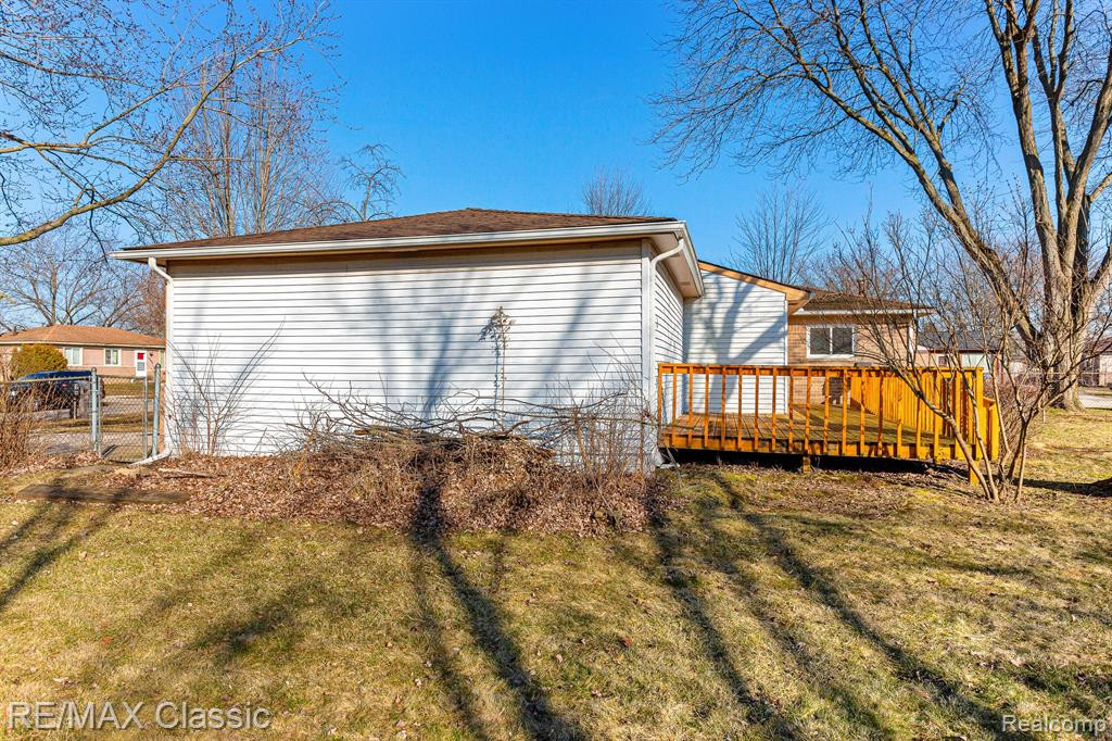 9812 Barkley Street, Belleville, MI 48111 — Photo 38