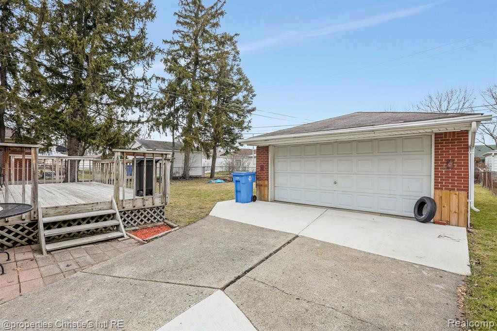 8260 DALE Street, Dearborn Heights, MI 48127 — Photo 3