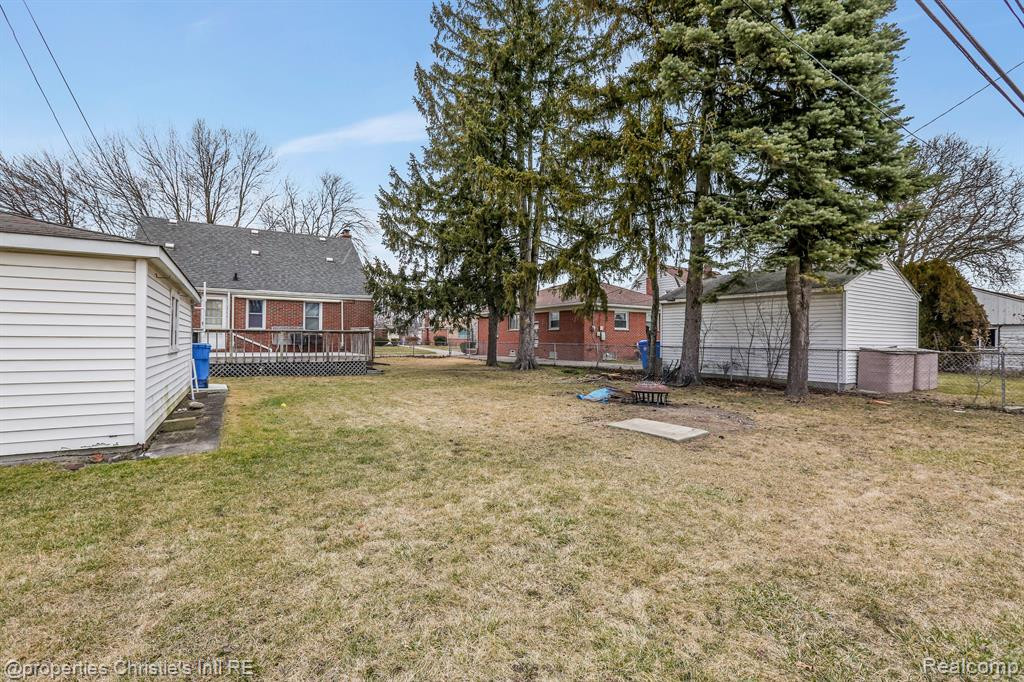 8260 DALE Street, Dearborn Heights, MI 48127 — Photo 5