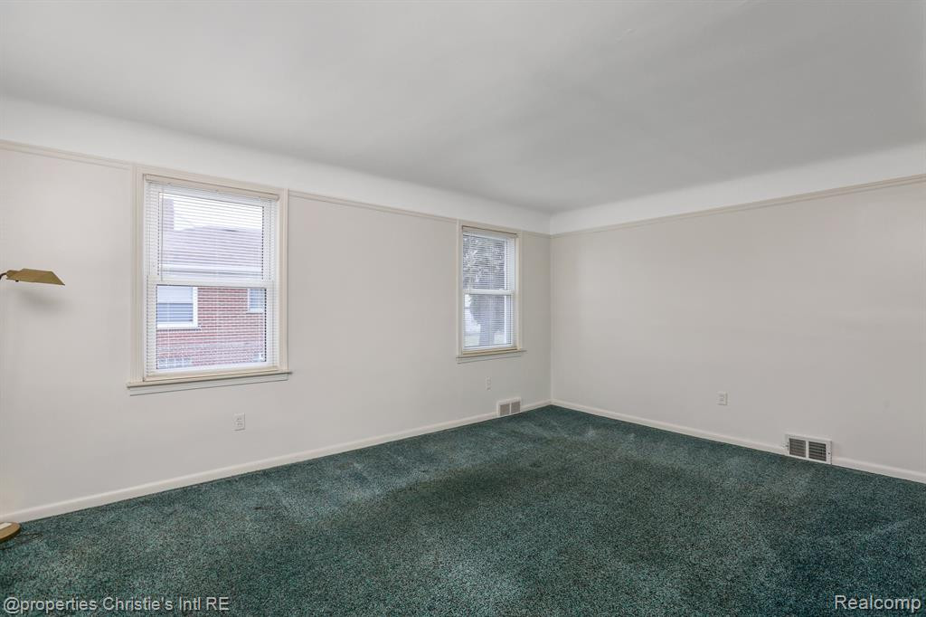 8260 DALE Street, Dearborn Heights, MI 48127 — Photo 14