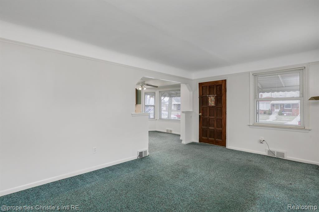 8260 DALE Street, Dearborn Heights, MI 48127 — Photo 22