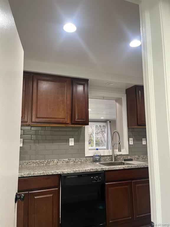 9314 ARTESIAN Street, Detroit, MI 48228 — Photo 14
