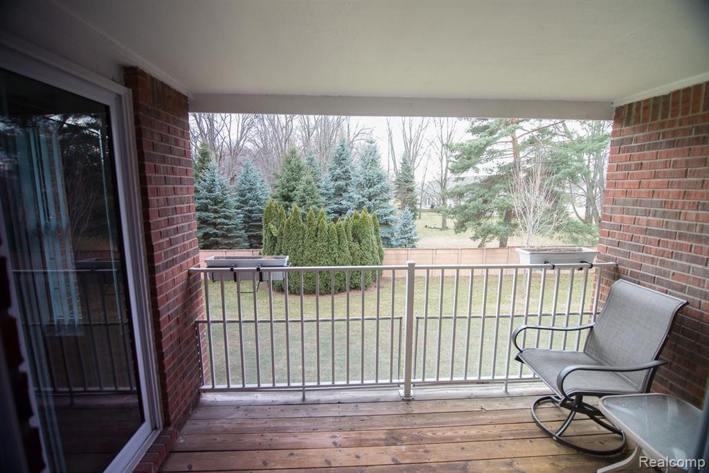 4376 BERKSHIRE Drive, Sterling Heights, MI 48314 — Photo 7